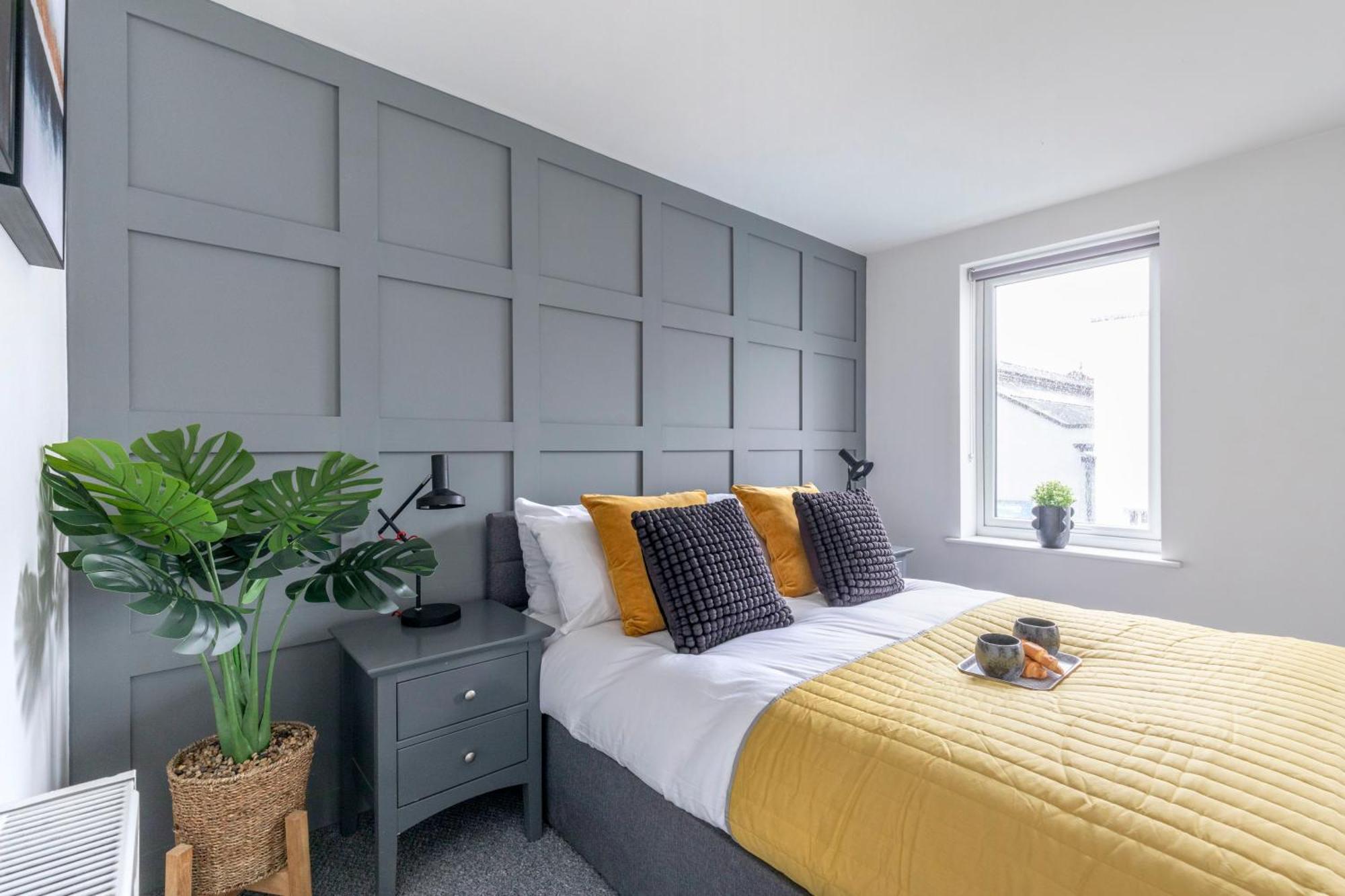 Holiday home Modern Four Bedroom Four Bathroom Cheltenham